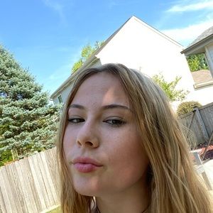 Meet your Posher, Kaylie
